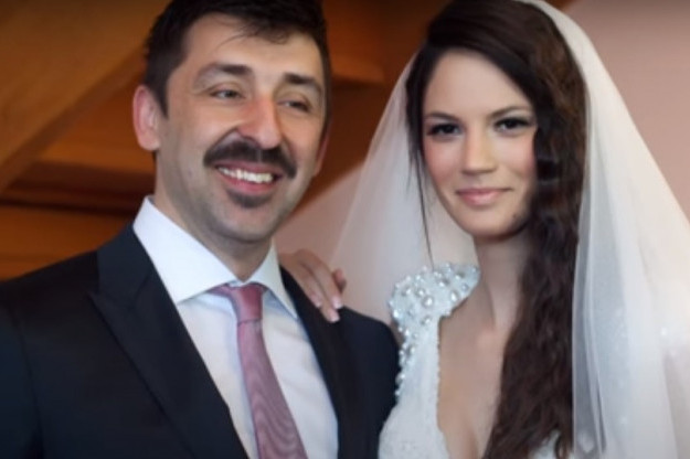 Deceniju kasnije usledio razvod: Brak Danijele i Ognjena Amidžića počeo OVAKO! Mlada na ivici suza (FOTO) Deceniju kasnije usledio razvod: Brak Danijele i Ognjena Amidžića počeo OVAKO! Mlada na ivici suza (FOTO)
