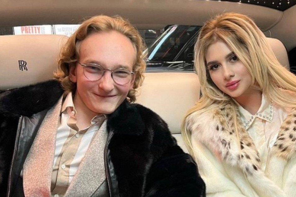 Zet i ćerka Željka Mitrovića OBJAVILI PRELEPE VESTI: Život tek sada IMA SMISLA (FOTO) Zet i ćerka Željka Mitrovića OBJAVILI PRELEPE VESTI: Život tek sada IMA SMISLA (FOTO)