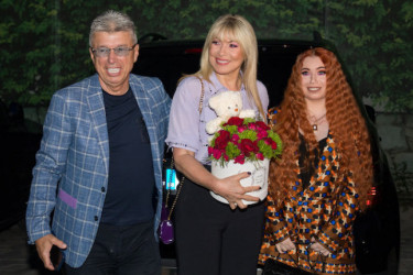Pa zar time da se bavi ćerka milionera? Naslednica Suzane i Saše Popovića konačno odabrala profesiju i šokirala roditelje Pa zar time da se bavi ćerka milionera? Naslednica Suzane i Saše Popovića konačno odabrala profesiju i šokirala roditelje