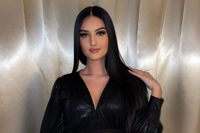 Svi ogovaraju Manuelu! Ćerka Dragane Mirković novim fotografijama izazvala haos na Instagramu
