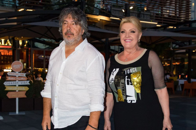 Posle PRELJUBE i PONIŽENJA konačno LEPE VESTI u domu Snežane Đurišić: Momenat o kom SVAKA ŽENA SANJA (FOTO) Posle PRELJUBE i PONIŽENJA konačno LEPE VESTI u domu Snežane Đurišić: Momenat o kom SVAKA ŽENA SANJA (FOTO)