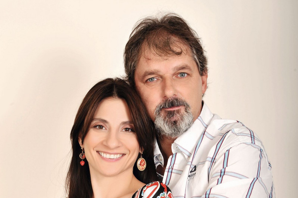 Šest godina od Mandine smrti Anja Mandić sa NJIM u krevetu! Nasmejana poručila: Ženi je potreban pravi muškarac (FOTO) Šest godina od Mandine smrti Anja Mandić sa NJIM u krevetu! Nasmejana poručila: Ženi je potreban pravi muškarac (FOTO)