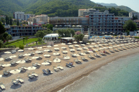SAVRŠENA LETNJA PRIČA - MAESTRAL 2022