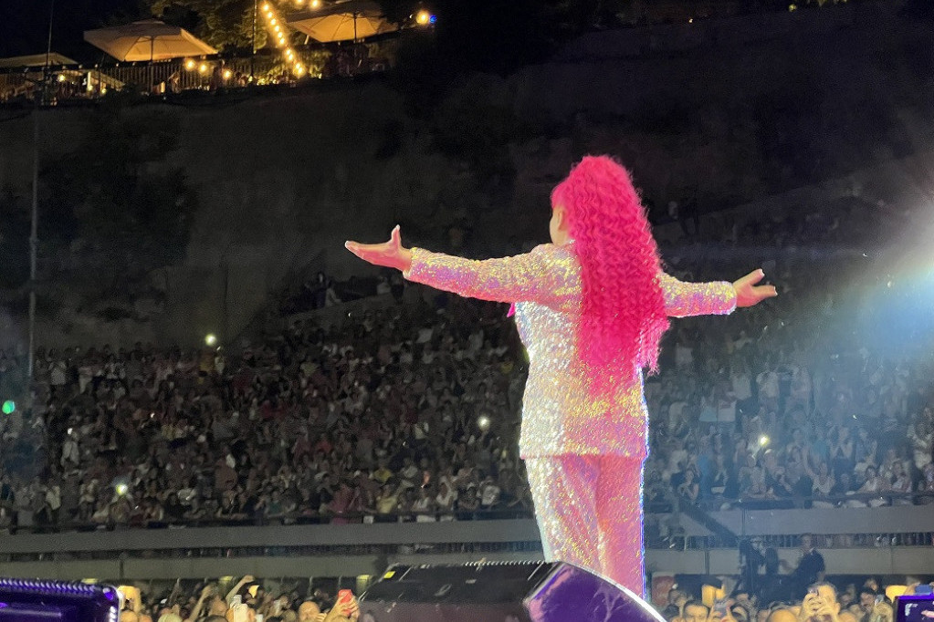 Poslastica za fanove: Zoričin koncert godine za televizijsku reprizu dočeka 2023. Poslastica za fanove: Zoričin koncert godine za televizijsku reprizu dočeka 2023.