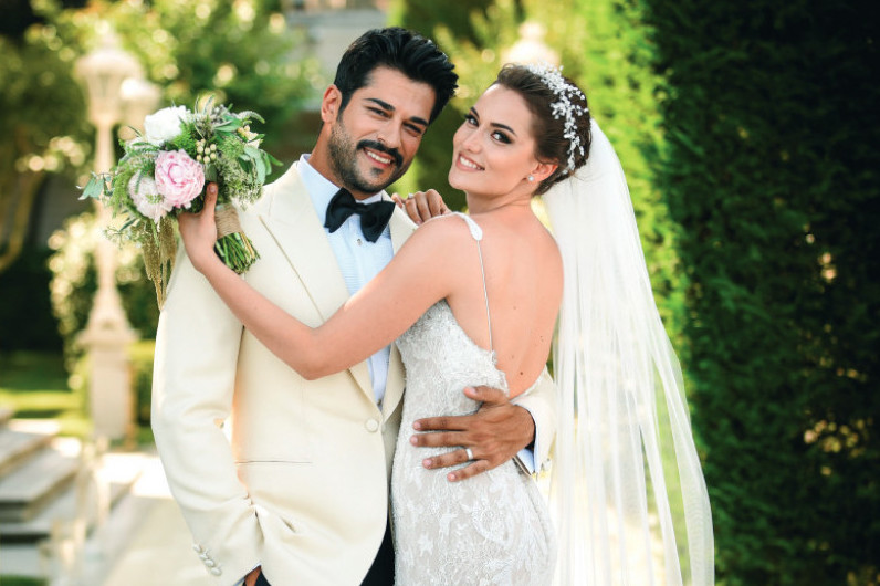 NAJLEPŠE VESTI stižu iz Turske, supruga Bali Bega ponosno pokazala TRUDNIČKI STOMAK! Prve fotografije su pred vama NAJLEPŠE VESTI stižu iz Turske, supruga Bali Bega ponosno pokazala TRUDNIČKI STOMAK! Prve fotografije su pred vama