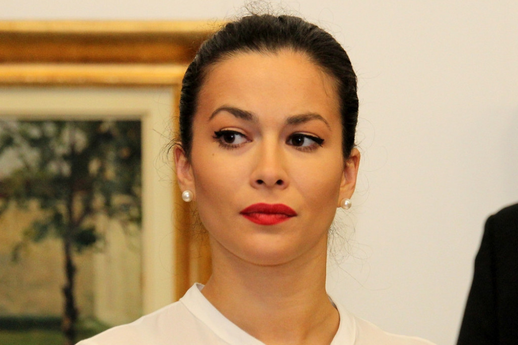 Tek je skoro postala majka… TRAGEDIJA u domu Marije Petronijević (FOTO) Tek je skoro postala majka… TRAGEDIJA u domu Marije Petronijević (FOTO)