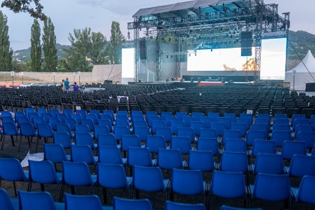 BANJA LUKA FEST POČINJE DANAS: BAJAGA I INSTRUKTORI U PRATNJI VIŠE OD PEDESET MUZIČARA NA SCENI BANJA LUKA FEST POČINJE DANAS: BAJAGA I INSTRUKTORI U PRATNJI VIŠE OD PEDESET MUZIČARA NA SCENI