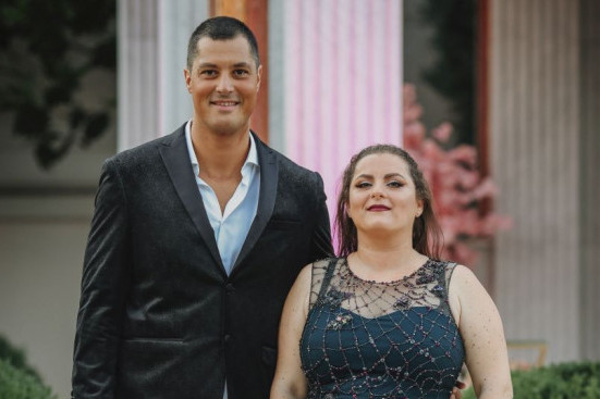 Dva puta ćete pogledati fotografije: Muž Dane Karić neprepoznatljiv, evo šta o tome misli naslednica Bogoljuba Karića (FOTO) Dva puta ćete pogledati fotografije: Muž Dane Karić neprepoznatljiv, evo šta o tome misli naslednica Bogoljuba Karića (FOTO)