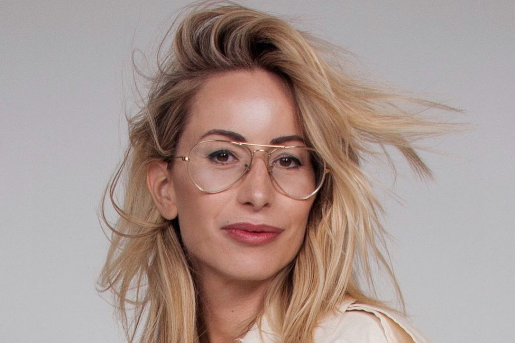 Prvi put i bez DLAKE NA JEZIKU: Tamara Jarić otkriva kakav odnos ima sa bivšom snajkom Adrianom Limom Prvi put i bez DLAKE NA JEZIKU: Tamara Jarić otkriva kakav odnos ima sa bivšom snajkom Adrianom Limom