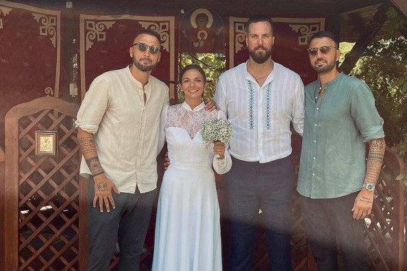 Ne bih da mučim svoje dete... Raduljičina majka progovorila samo par dana posle svadbe, jedan detalj ŠOKIRAO SNAJU (FOTO) Ne bih da mučim svoje dete... Raduljičina majka progovorila samo par dana posle svadbe, jedan detalj ŠOKIRAO SNAJU (FOTO)