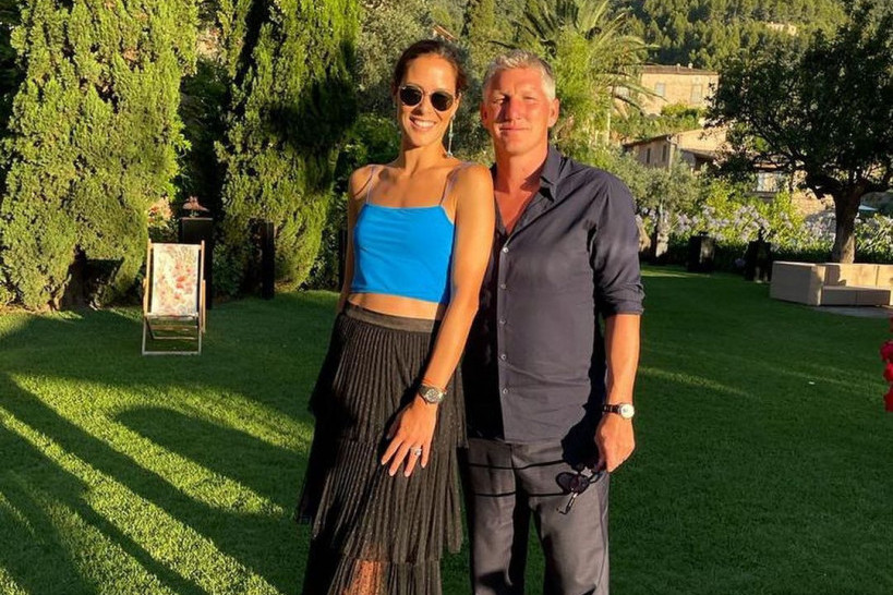 Delovali su tako fino, a ustvari... Komšije Ane i Bastijana progovorili kako se par ZAISTA ponaša prema običnim ljudima, svi su u čudu Delovali su tako fino, a ustvari... Komšije Ane i Bastijana progovorili kako se par ZAISTA ponaša prema običnim ljudima, svi su u čudu