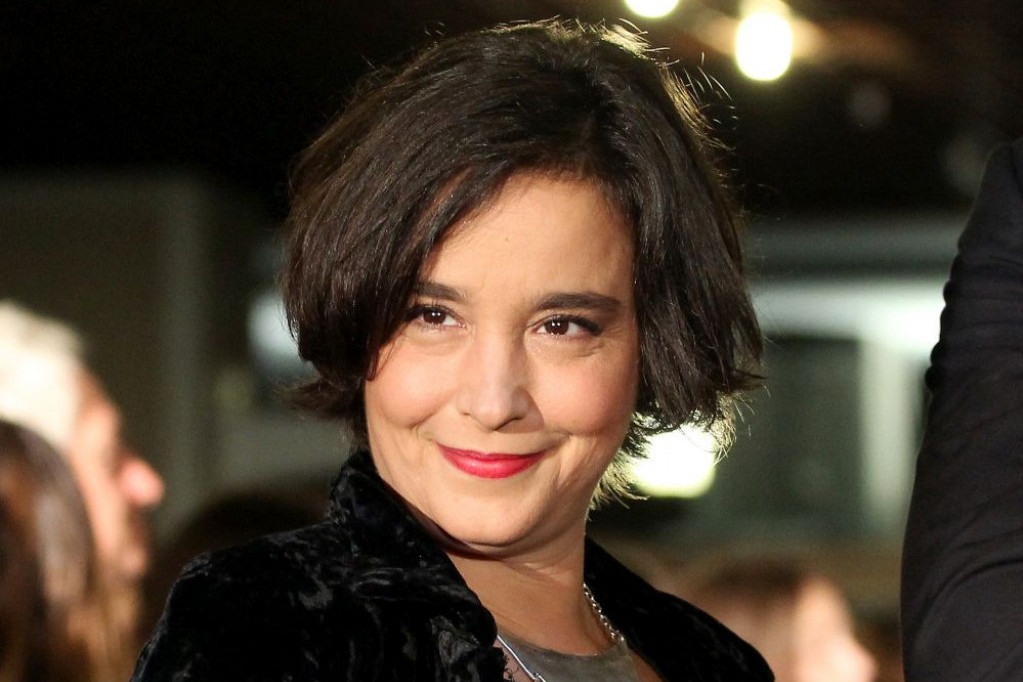 Katarina Žutić u kupaćem pokazala telo: Ovako zaista izgleda stomak žene od 50 godina, tako je kako je (FOTO) Katarina Žutić u kupaćem pokazala telo: Ovako zaista izgleda stomak žene od 50 godina, tako je kako je (FOTO)