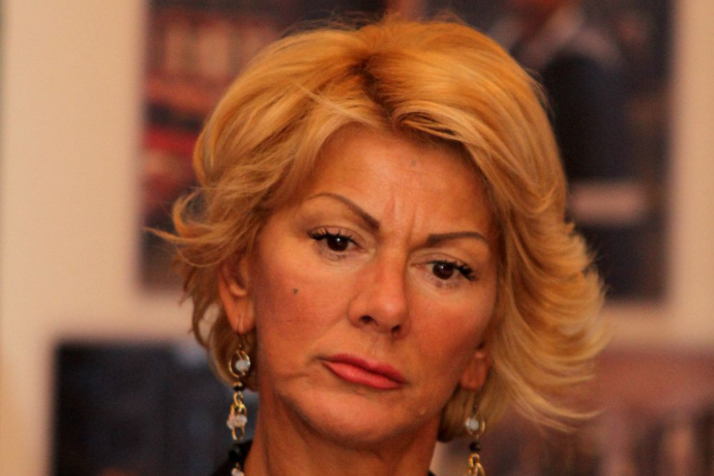 Iznenada je preminuo, Ceca Kitić se oprostila od njega: Milane, neka te čuvaju anđeli Iznenada je preminuo, Ceca Kitić se oprostila od njega: Milane, neka te čuvaju anđeli
