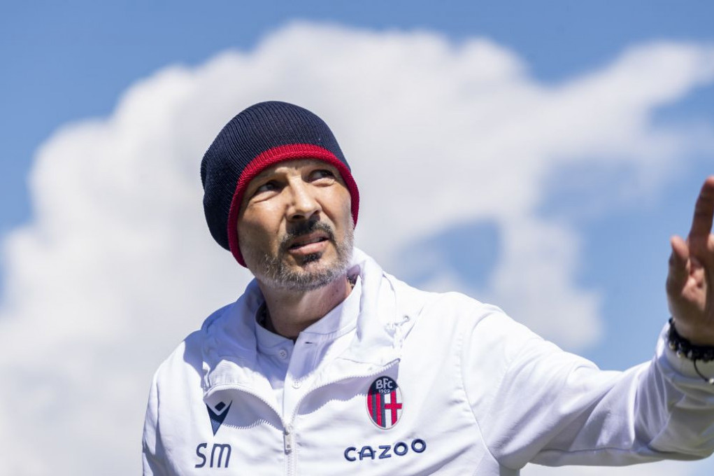 Odmori se Siniša, čekamo te na mestu uspeha... Slomljeni fanovi se opraštaju od Mihe na društvenim mrežama (FOTO) Odmori se Siniša, čekamo te na mestu uspeha... Slomljeni fanovi se opraštaju od Mihe na društvenim mrežama (FOTO)