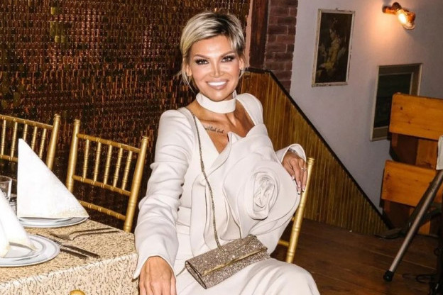 Luksuz i elegancija, da se vidi moć: Zavirite u dom Dragane Bekvalac, Natašine uspešne starije sestre (FOTO) Luksuz i elegancija, da se vidi moć: Zavirite u dom Dragane Bekvalac, Natašine uspešne starije sestre (FOTO)