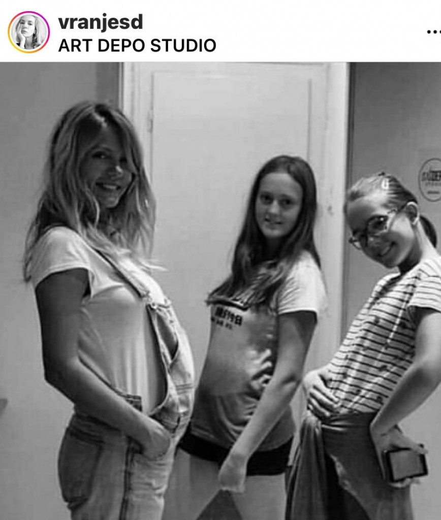 Ko se ovome nadao? Danijela Vranješ na pragu šeste decenije pokazala trudnički stomak (FOTO) || Story.rs