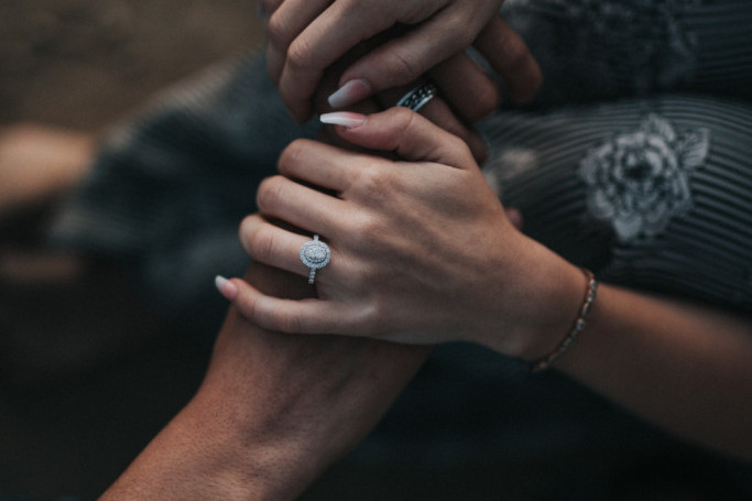 Horoskop za 24. oktobar: Škorpije ne donosite odluke u ime partnera, Ribe pred voljenom osobom važno je ono što osećate Horoskop za 24. oktobar: Škorpije ne donosite odluke u ime partnera, Ribe pred voljenom osobom važno je ono što osećate