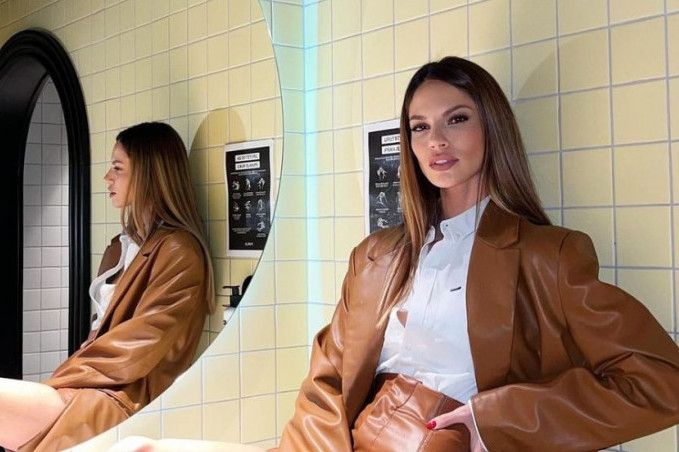 Zato je ona nasmejana i lepo raspoložena! Odala je fotka: Evo ko se uselio u stan Danijele Dimitrovske posle razvoda Zato je ona nasmejana i lepo raspoložena! Odala je fotka: Evo ko se uselio u stan Danijele Dimitrovske posle razvoda