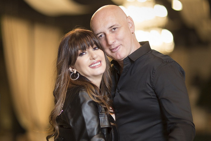 Predivno je, iako malo prerano! Viki i Taške presrećni zbog novosti: Sin Andrej nije mogao više da ih usreći (FOTO) Predivno je, iako malo prerano! Viki i Taške presrećni zbog novosti: Sin Andrej nije mogao više da ih usreći (FOTO)