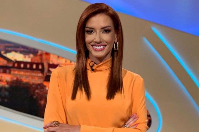 NIKAD VIĐENA FOTOGRAFIJA! Zaljubljeni pogledi govore: Jovana Joksimović na svadbi Jelene Karleuše u zagrljaju verenika Aleksandra Zeremskog NIKAD VIĐENA FOTOGRAFIJA! Zaljubljeni pogledi govore: Jovana Joksimović na svadbi Jelene Karleuše u zagrljaju verenika Aleksandra Zeremskog