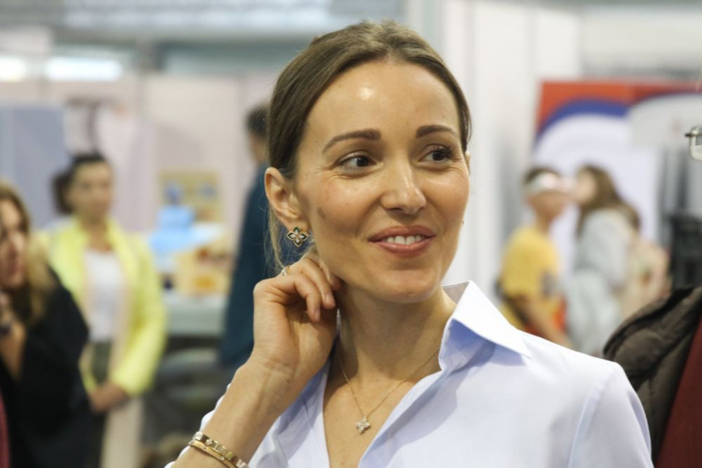 Mislilo se da je luksuznije: Jelena Đoković otkrila kutak doma u Marbelji koji su do sada krili, jedan detalj zapada za oči (FOTO) Mislilo se da je luksuznije: Jelena Đoković otkrila kutak doma u Marbelji koji su do sada krili, jedan detalj zapada za oči (FOTO)