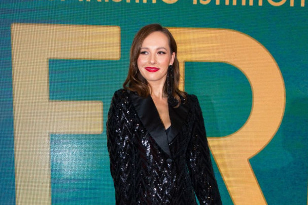 Jovana Stojiljković kao holivudska diva na premijeri svog prvog filma, a evo šta joj je Goran Bogdan uradio i to na ovako bitan dan (FOTO) Jovana Stojiljković kao holivudska diva na premijeri svog prvog filma, a evo šta joj je Goran Bogdan uradio i to na ovako bitan dan (FOTO)