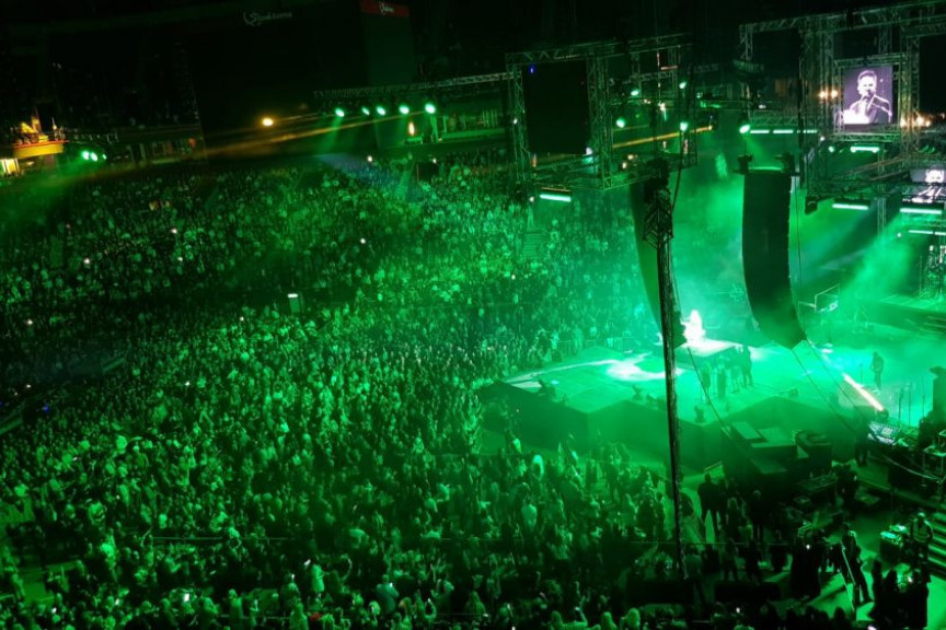 Koncert Petra Graša: Pevač oduševio publiku u punoj Štark Areni! Koncert Petra Graša: Pevač oduševio publiku u punoj Štark Areni!