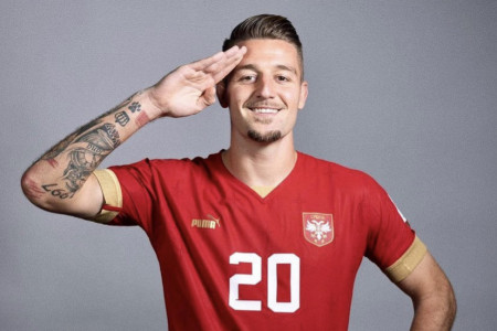 Izabranica Sergeja Milinkovića Savića izgleda kao ruski top model: Upoznajte prelepu Nataliju kojoj je posvetio gol protiv Kameruna (FOTO) Izabranica Sergeja Milinkovića Savića izgleda kao ruski top model: Upoznajte prelepu Nataliju kojoj je posvetio gol protiv Kameruna (FOTO)