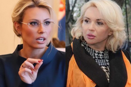 Došle u istu emisiju isto obučene, čak i cipele identične: Modni okršaj Dajane Paunović i Darije Kisić, kojoj bolje stoji? (FOTO) Došle u istu emisiju isto obučene, čak i cipele identične: Modni okršaj Dajane Paunović i Darije Kisić, kojoj bolje stoji? (FOTO)