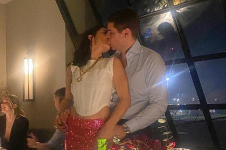 Letos se oženio, sada se ljubi sa Marijom Karan: Otkrivamo ko je novi dečko poznate glumice! Oca mu svi znate (FOTO) Letos se oženio, sada se ljubi sa Marijom Karan: Otkrivamo ko je novi dečko poznate glumice! Oca mu svi znate (FOTO)