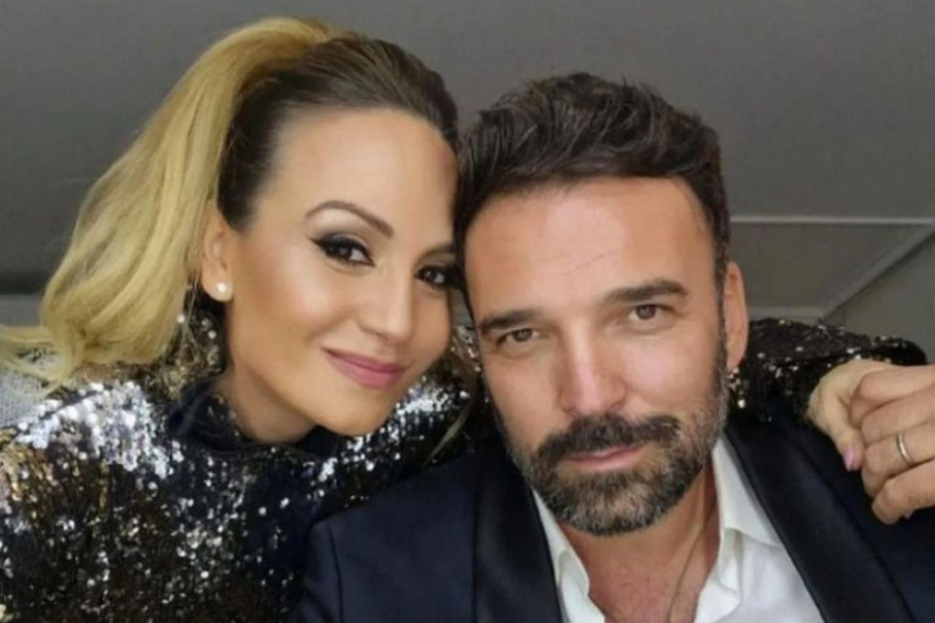Kolika SREĆA u domu Jelene Tomašević i Ivana Bosiljčića: Pevačica potvrdila sve na Instagramu (FOTO) Kolika SREĆA u domu Jelene Tomašević i Ivana Bosiljčića: Pevačica potvrdila sve na Instagramu (FOTO)