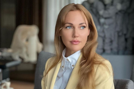 Ni nalik na Hurem koju znamo: Kolege uslikale Merjem Uzerli bez šminke, evo kako zaista izgleda (FOTO) Ni nalik na Hurem koju znamo: Kolege uslikale Merjem Uzerli bez šminke, evo kako zaista izgleda (FOTO)