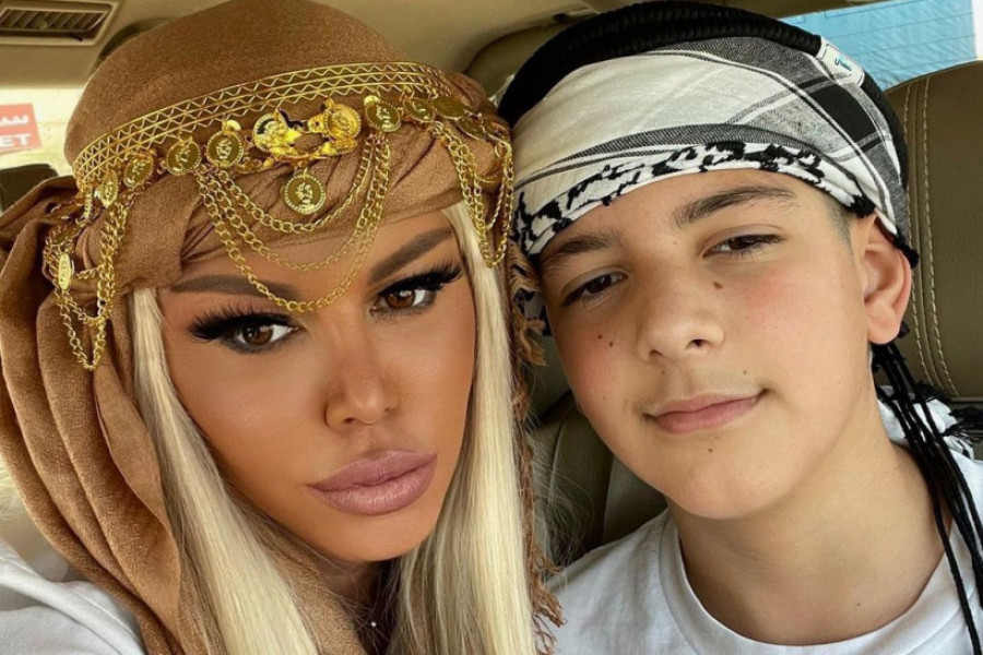 Sin Dare Bubamare uradio isto što i majka: Ceo Instagram je šokiran fotografijom koju je Kosta Kesić objavio, uverite se sami (FOTO) Sin Dare Bubamare uradio isto što i majka: Ceo Instagram je šokiran fotografijom koju je Kosta Kesić objavio, uverite se sami (FOTO)