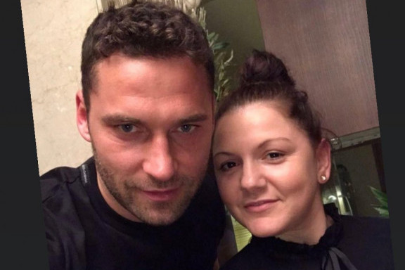 Zar je sad trenutak? Na dan Karleušinog koncerta, sestra Duška Tošića razvezala jezik: Evo šta zaista misli o snaji Jeleni (FOTO) Zar je sad trenutak? Na dan Karleušinog koncerta, sestra Duška Tošića razvezala jezik: Evo šta zaista misli o snaji Jeleni (FOTO)