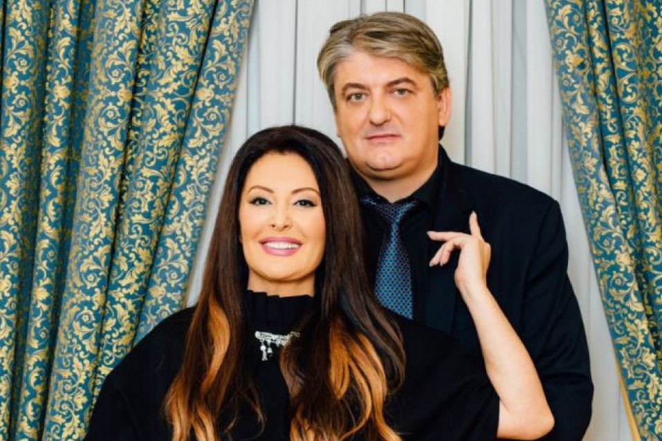 U Draganinom i Tonijevom dvorcu se danas slavi Uskrs: Dekoracija je kao iz filma, pogledajte samo tu boju jaja (FOTO) U Draganinom i Tonijevom dvorcu se danas slavi Uskrs: Dekoracija je kao iz filma, pogledajte samo tu boju jaja (FOTO)