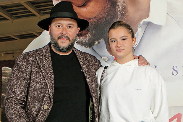 Staša više ne želi da krije! Ćerka Ivana Ivanovića sreću pronašla kraj mladog producenta, svi čekaju Ivanovu reakciju (FOTO) Staša više ne želi da krije! Ćerka Ivana Ivanovića sreću pronašla kraj mladog producenta, svi čekaju Ivanovu reakciju (FOTO)