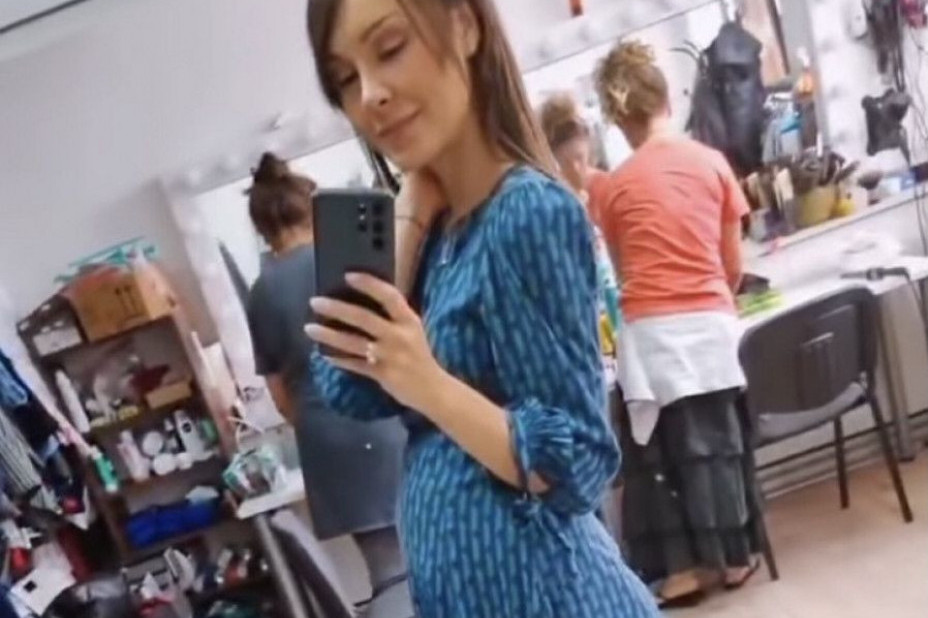 Najlepše vesti stižu iz doma Dragane Mićalović! Glumica se raduje majčinstvu: Sin je, već se i ime zna (FOTO) Najlepše vesti stižu iz doma Dragane Mićalović! Glumica se raduje majčinstvu: Sin je, već se i ime zna (FOTO)