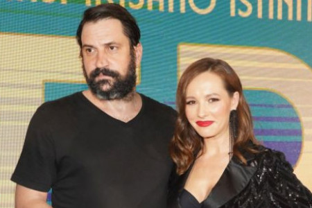 Ovde živi LJUBAV! Dom Gorana Bogdana i Jovane Stojiljković romantično je gnezdo za dvoje: Evo šta ga čini posebnim (FOTO) Ovde živi LJUBAV! Dom Gorana Bogdana i Jovane Stojiljković romantično je gnezdo za dvoje: Evo šta ga čini posebnim (FOTO)
