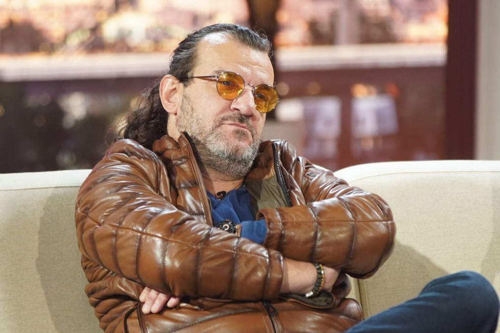 Rodila mu je sina, a posle razvoda počela da radi u zdravoj hrani: Ovo je žena koju je Aca Lukas voleo još iz školskih dana (FOTO) Rodila mu je sina, a posle razvoda počela da radi u zdravoj hrani: Ovo je žena koju je Aca Lukas voleo još iz školskih dana (FOTO)