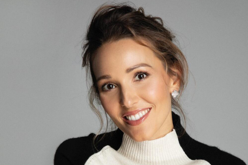 Stajling Jelene Đoković svi komentarišu: Svi joj gledaju u mantil, da li je moguće da se ovako obukla (FOTO) Stajling Jelene Đoković svi komentarišu: Svi joj gledaju u mantil, da li je moguće da se ovako obukla (FOTO)