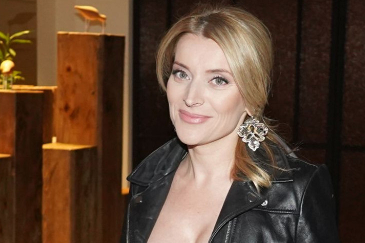 Otkriven POL BEBE Anđelke Prpić! Oduševljenje ne prestaje, posle sina Jakše glumica će ovog puta roditi... (FOTO) Otkriven POL BEBE Anđelke Prpić! Oduševljenje ne prestaje, posle sina Jakše glumica će ovog puta roditi... (FOTO)