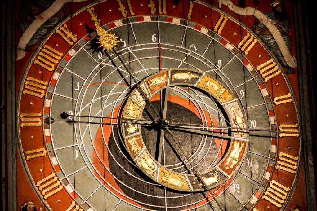 Horoskop za 20. februar: Rakovi opustite se od suvišnih briga, Lavovi previše ste izbirljivi Horoskop za 20. februar: Rakovi opustite se od suvišnih briga, Lavovi previše ste izbirljivi