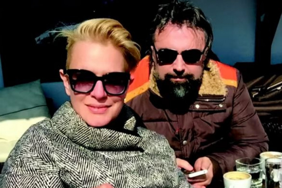 Venčanje Tijane i Milana Dapčevića iskakalo je iz klišea! Ovakvu venčanicu nikada niste videli, a kakav je mladoženja tek frajer bio (FOTO) Venčanje Tijane i Milana Dapčevića iskakalo je iz klišea! Ovakvu venčanicu nikada niste videli, a kakav je mladoženja tek frajer bio (FOTO)