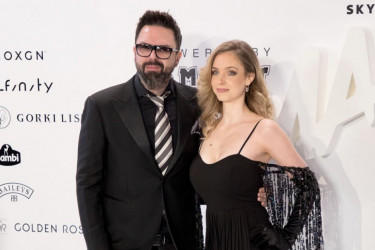 Malena Alba Grašo prvi put uslikana u šetnji: Petrova i Hanina ćerkica uživa kao kraljica, PRESLATKA JE (FOTO) Malena Alba Grašo prvi put uslikana u šetnji: Petrova i Hanina ćerkica uživa kao kraljica, PRESLATKA JE (FOTO)