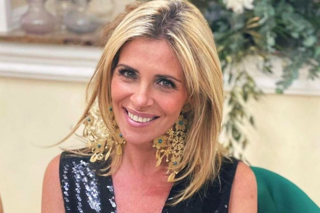 Život nas je razdvajao, ALI SMO SE SPOJILI: Arijana Mihajlović POKAZALA MUŠKARCA koji joj je pomogao da preboli smrt muža (FOTO) Život nas je razdvajao, ALI SMO SE SPOJILI: Arijana Mihajlović POKAZALA MUŠKARCA koji joj je pomogao da preboli smrt muža (FOTO)