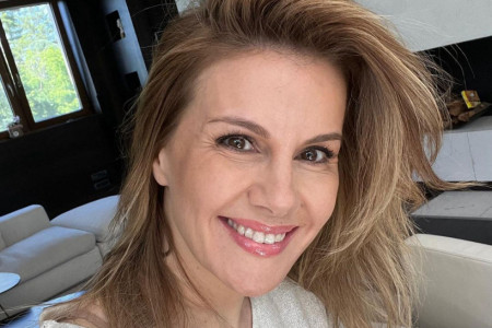 TRUDNA Maja Nikolić slikala stomak pa pokazala na Instagramu! Pogledajte kako joj lepo stoji blagosloveno stanje (FOTO) TRUDNA Maja Nikolić slikala stomak pa pokazala na Instagramu! Pogledajte kako joj lepo stoji blagosloveno stanje (FOTO)