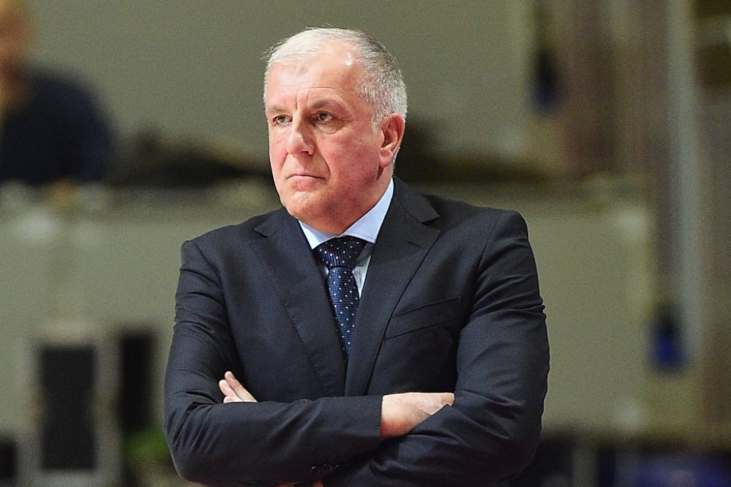 Supruga Željka Obradovića nam je GODINAMA pred očima, nismo znali da je to ONA! Ovo je Vesna i svi je znate (FOTO) Supruga Željka Obradovića nam je GODINAMA pred očima, nismo znali da je to ONA! Ovo je Vesna i svi je znate (FOTO)