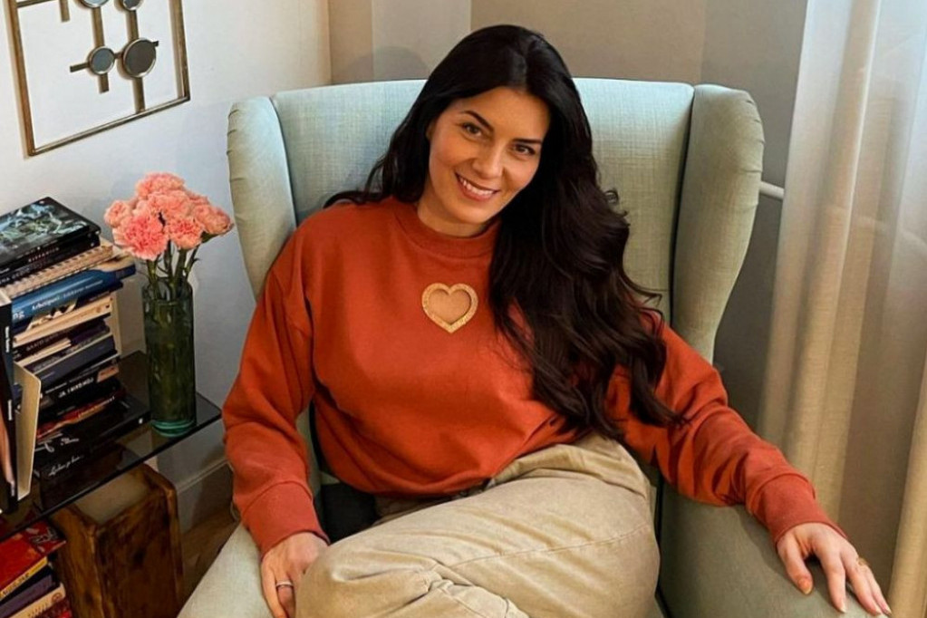 Čizme Marije Kilibarde pravi su hit jeseni, a evo gde ih možete kupiti za samo 3000 dinara Čizme Marije Kilibarde pravi su hit jeseni, a evo gde ih možete kupiti za samo 3000 dinara