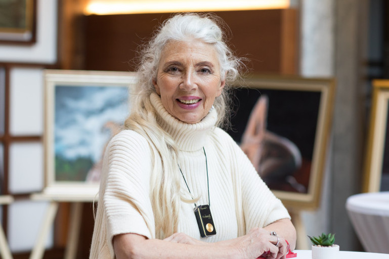 Pogledajte kako izgleda kuhinja Maje Volk: San svake domaćice, bela boja, savršen dizajn i mesto gde nastaju sirovi obroci (FOTO) Pogledajte kako izgleda kuhinja Maje Volk: San svake domaćice, bela boja, savršen dizajn i mesto gde nastaju sirovi obroci (FOTO)