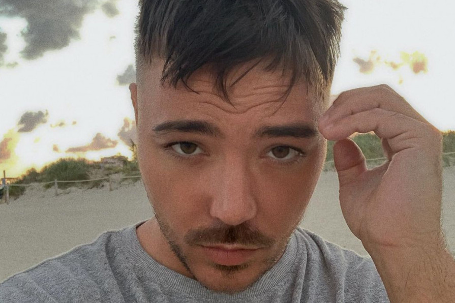 Luksuzan stan da Dedinju zamenio hladnim manastirskim zidovima: Ovde trenutno živi Milan Stanković (FOTO) Luksuzan stan da Dedinju zamenio hladnim manastirskim zidovima: Ovde trenutno živi Milan Stanković (FOTO)